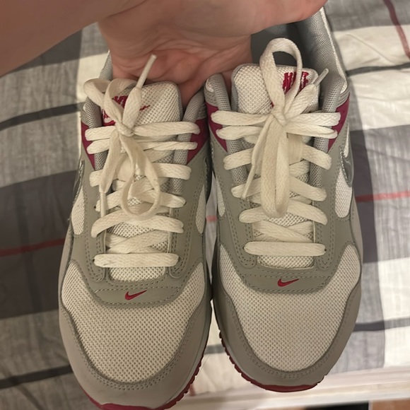 air max - Picture 1 of 4